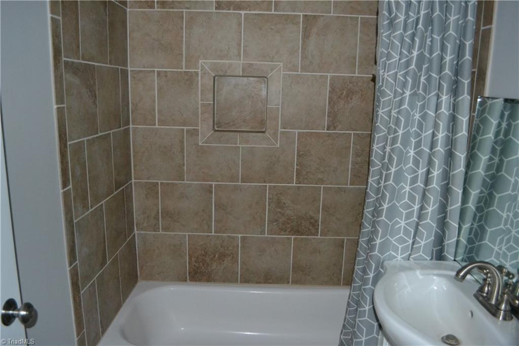 1650 Bethany Road Madison, NC 27025 - Photo 12 of 15