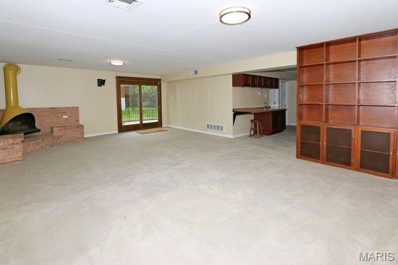 111 Green Acres Road St. Louis, MO 63137 - Photo 20 of 34