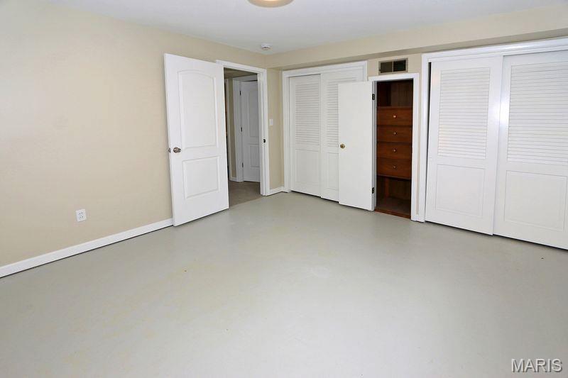 111 Green Acres Road St. Louis, MO 63137 - Photo 25 of 34