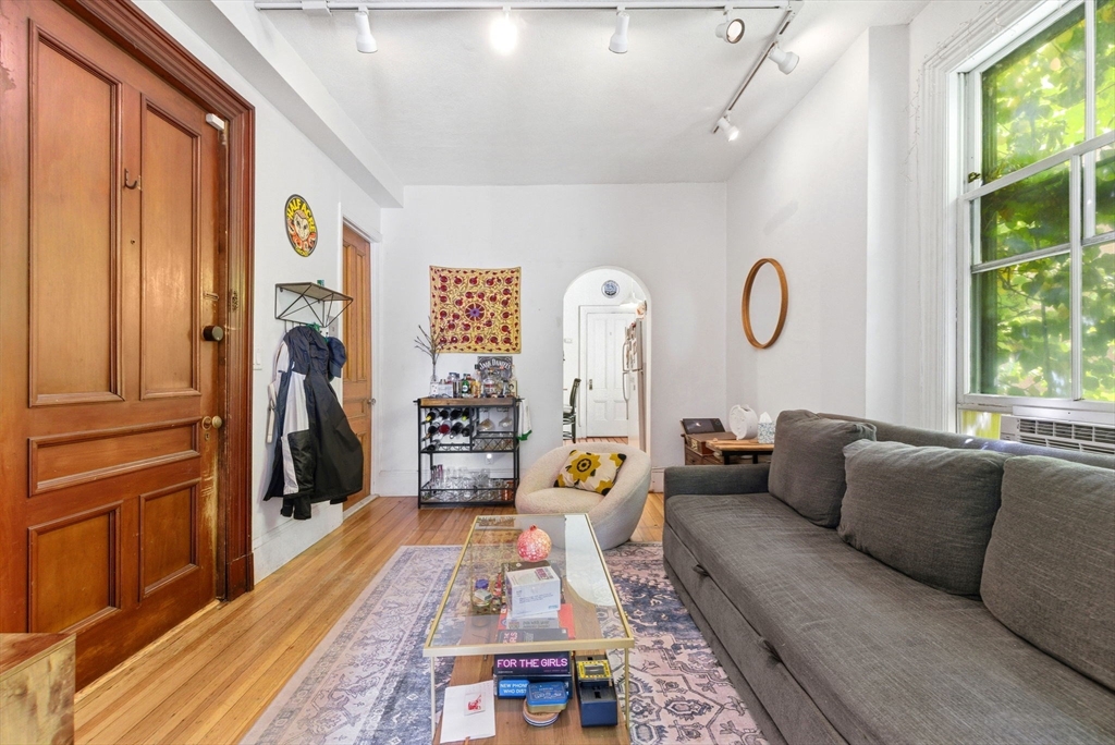 45 Rutland Street, Unit 3 Boston, MA 02118 - Photo 3 of 16