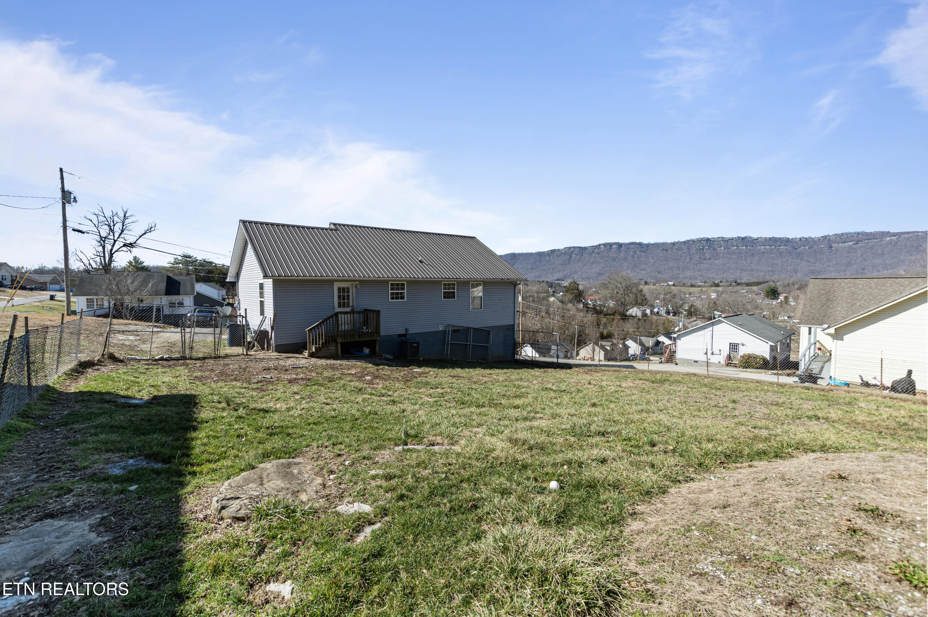 243 Sandy Hill Road La Follette, TN 37766 - Photo 7 of 28 09-DSC_3847