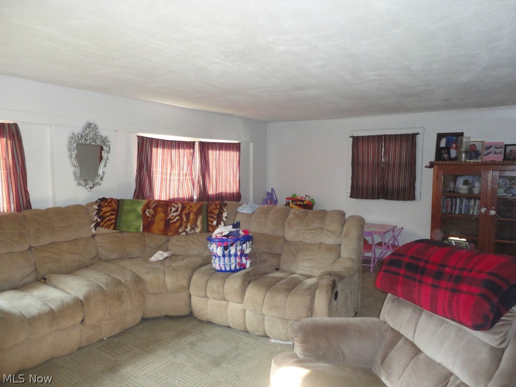 548 Edgemont Road Newark, OH 43055 - Photo 3 of 14