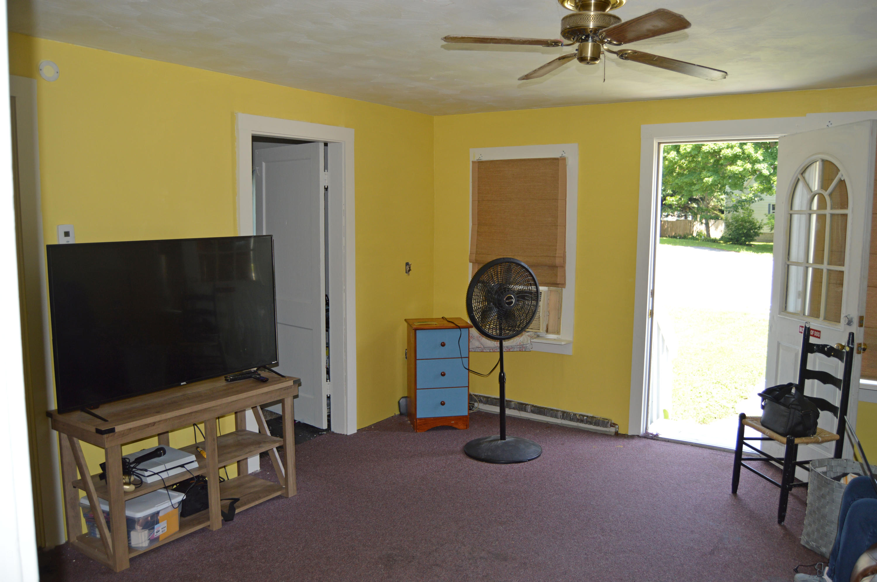 189 Spring Street Westbrook, ME 04092 - Photo 3 of 11 Apartment 1 - Living