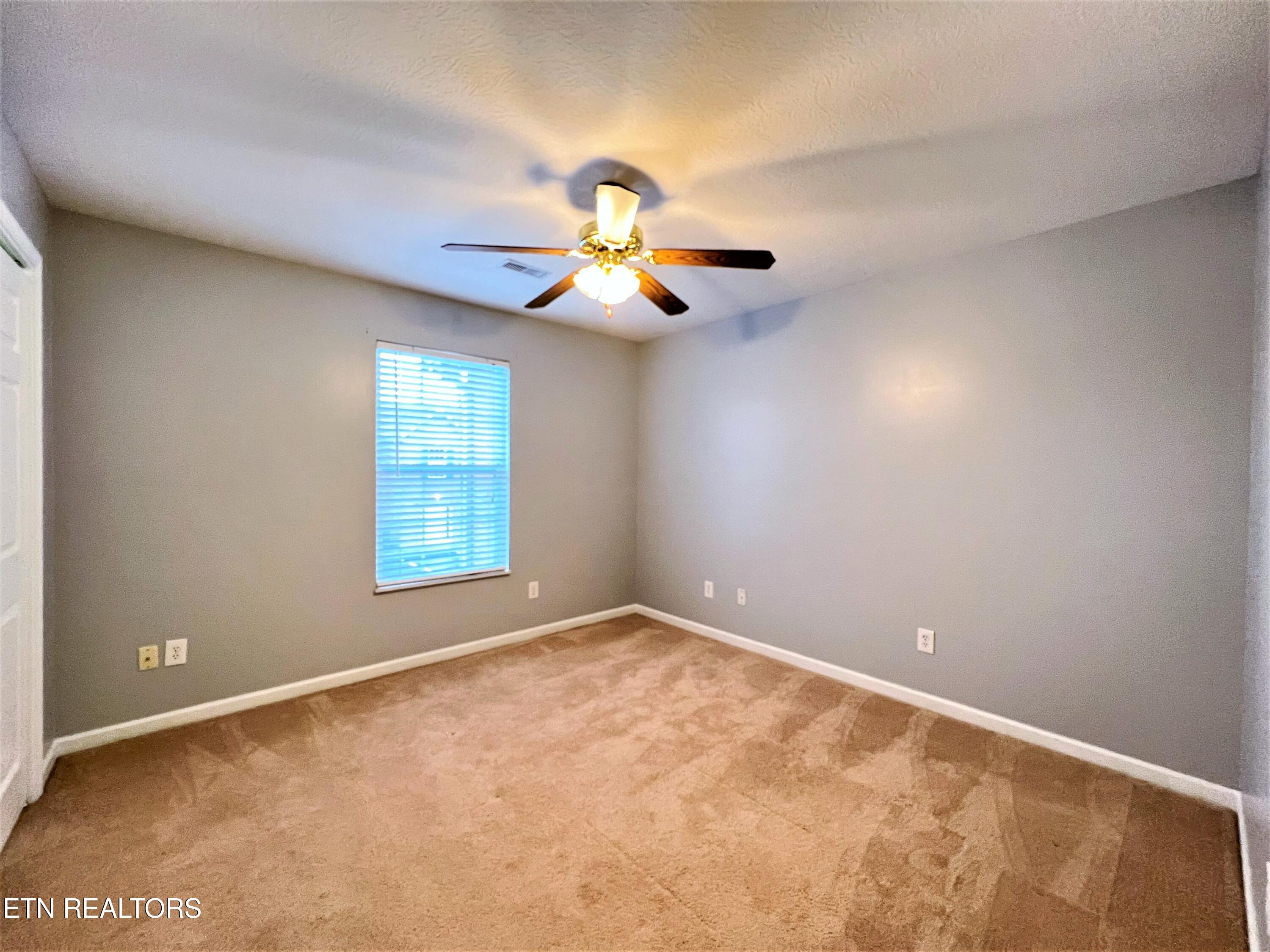 1637 Maple View Way Knoxville, TN 37918 - Photo 12 of 14 12_2nd Bedroom