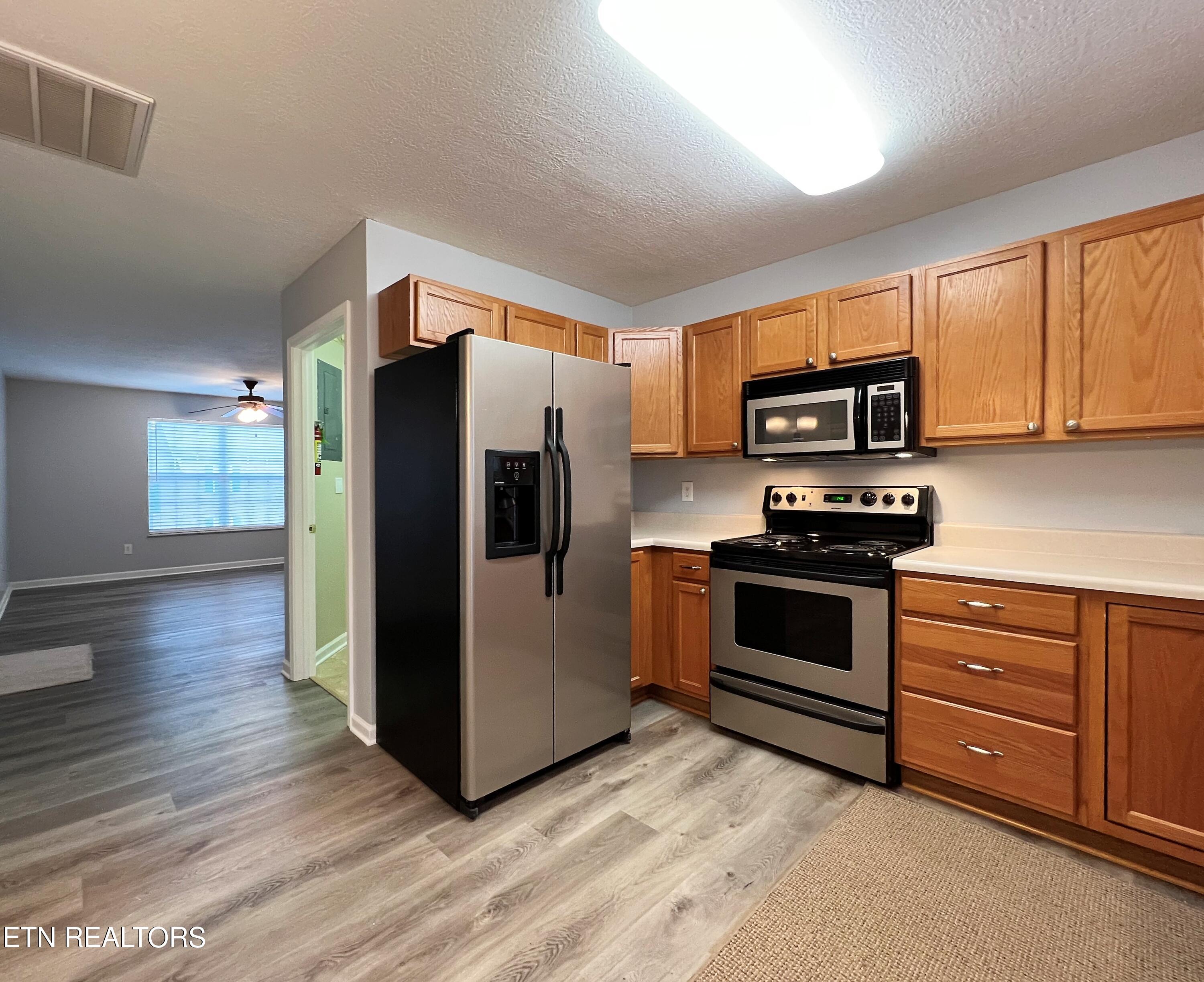 1637 Maple View Way Knoxville, TN 37918 - Photo 6 of 14 6_Kitchen to Living