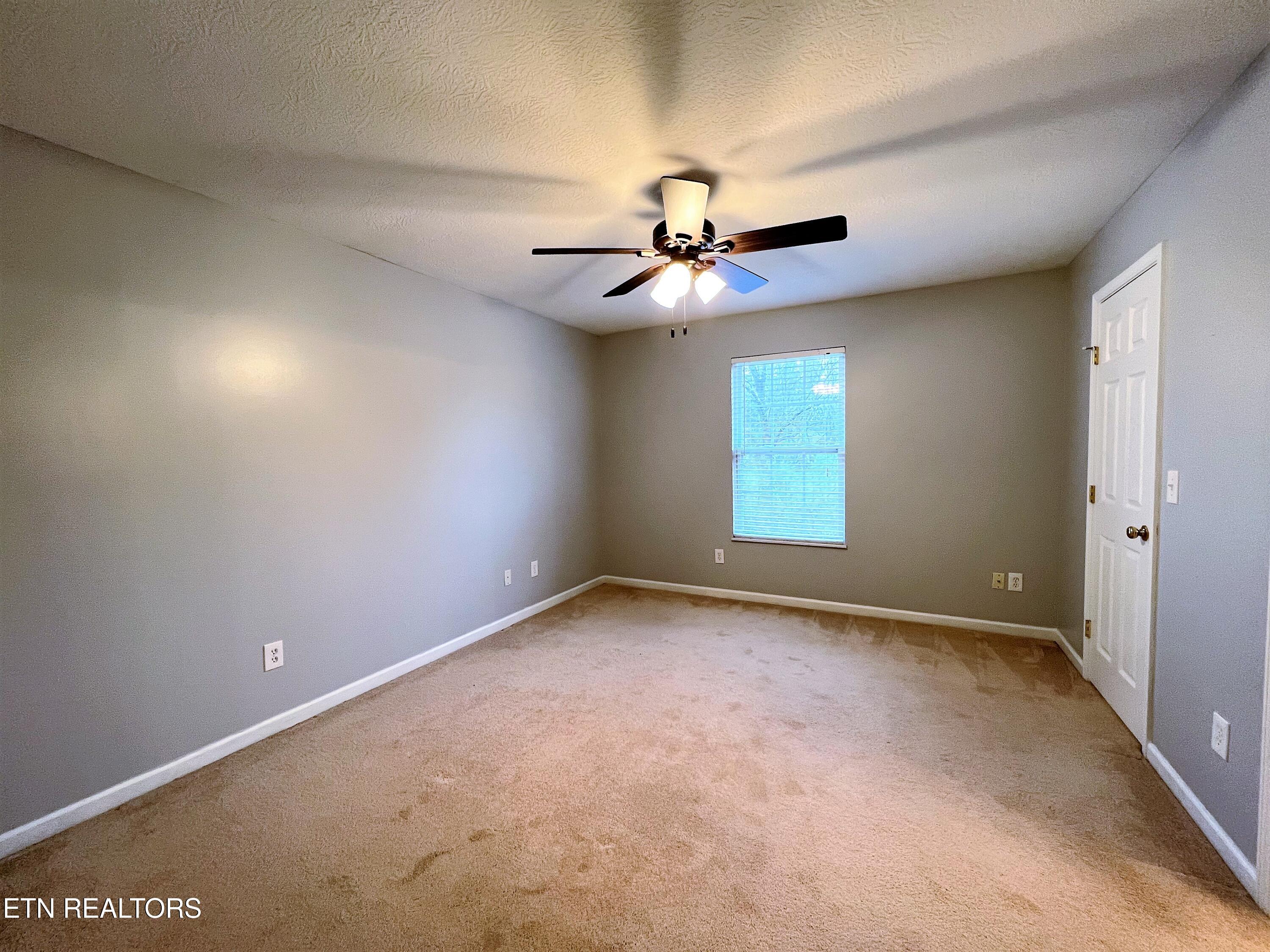 1637 Maple View Way Knoxville, TN 37918 - Photo 8 of 14 8_Primary Bedroom