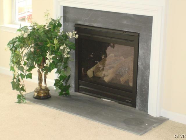 2238 Rising Hill Road Whitehall, PA 18052 - Photo 2 of 11 Gallery Image 2
