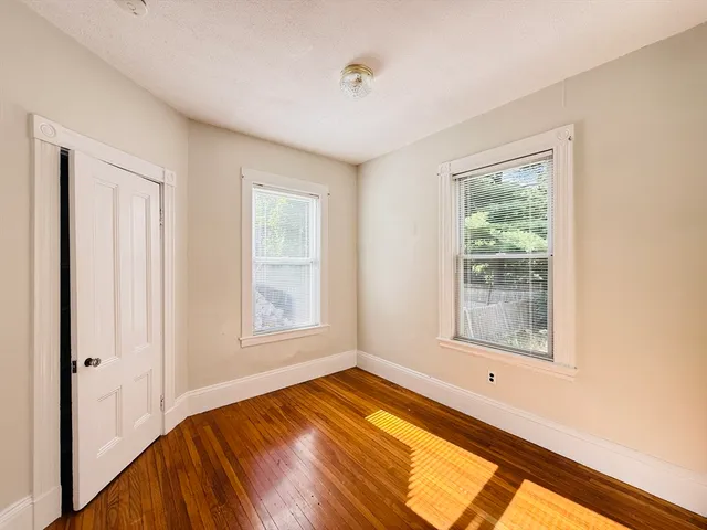 $2,800 | 35 Kingston Street, Unit 1, Somerville, MA 02144