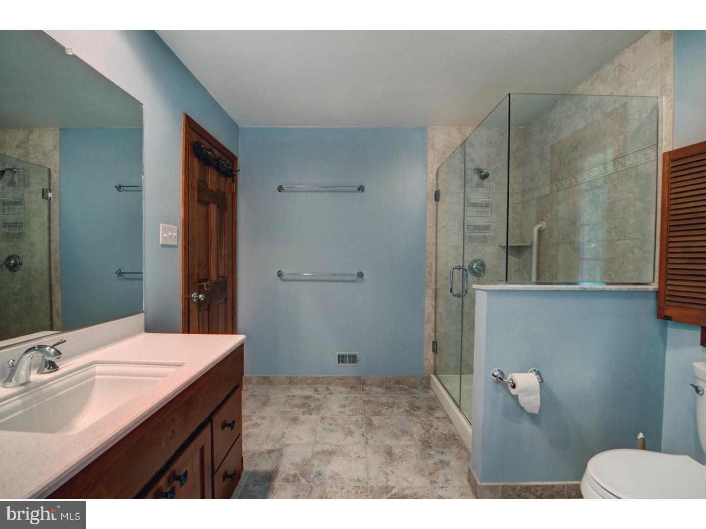 1081 Eagle Road Newtown, PA 18940 - Photo 16 of 18