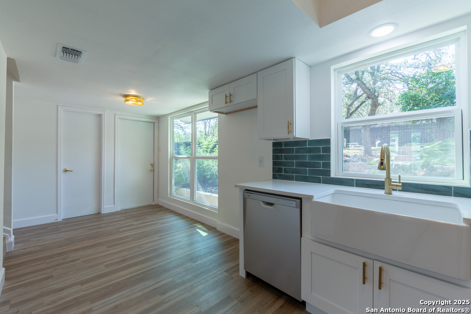 15611 Heimer Road San Antonio, TX 78232 - Photo 16 of 32
