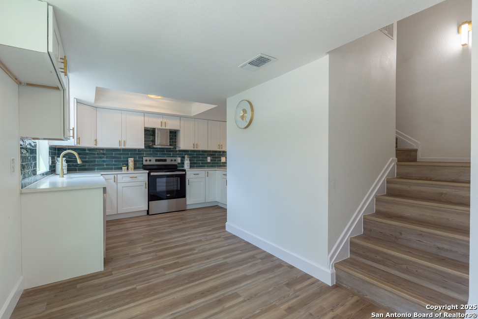 15611 Heimer Road San Antonio, TX 78232 - Photo 17 of 32