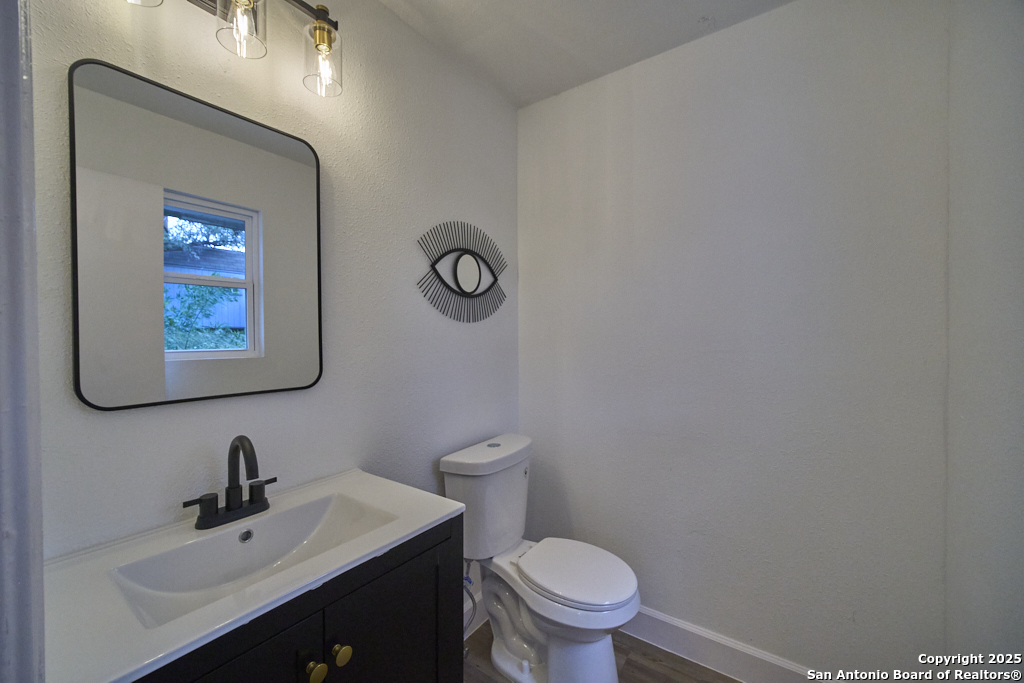 15611 Heimer Road San Antonio, TX 78232 - Photo 18 of 32
