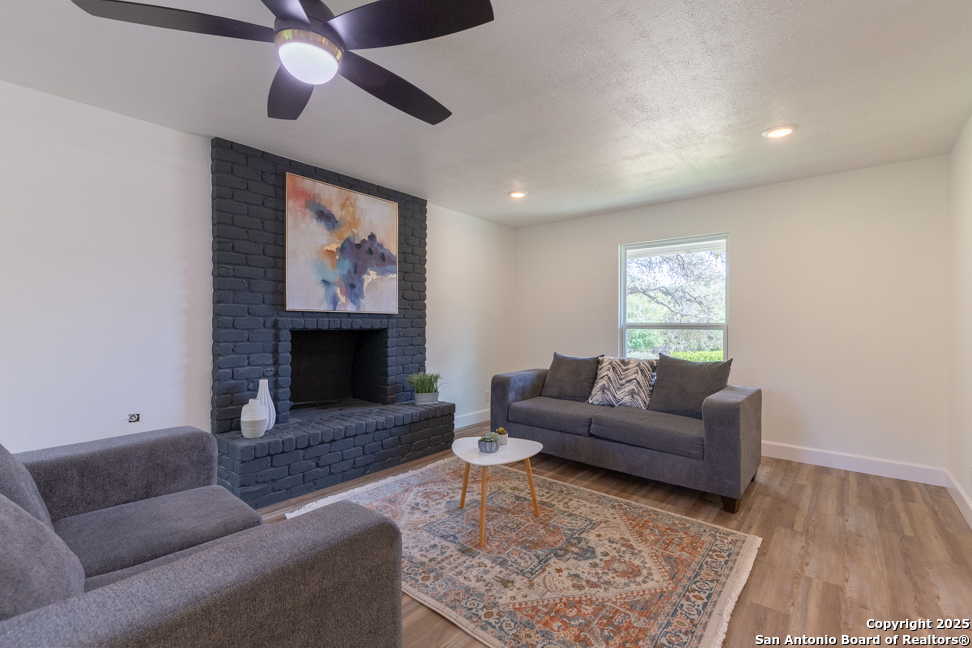 15611 Heimer Road San Antonio, TX 78232 - Photo 6 of 32