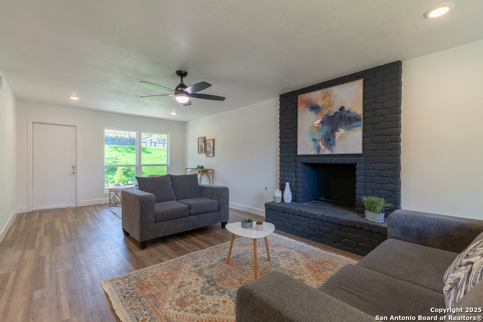 15611 Heimer Road San Antonio, TX 78232 - Photo 7 of 32