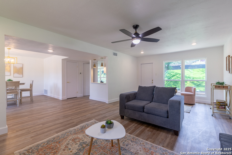 15611 Heimer Road San Antonio, TX 78232 - Photo 8 of 32
