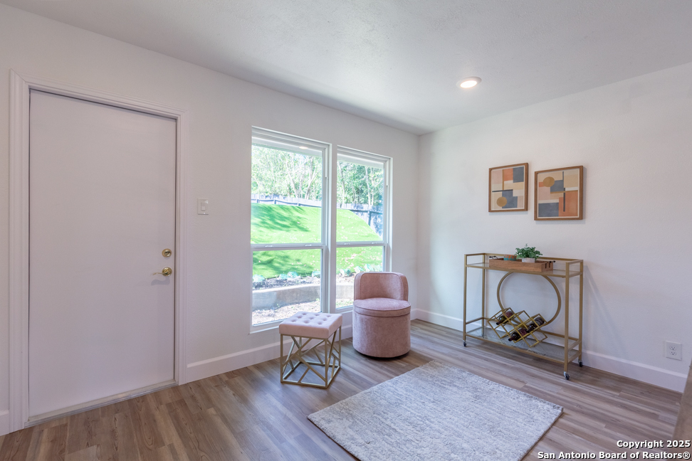 15611 Heimer Road San Antonio, TX 78232 - Photo 9 of 32