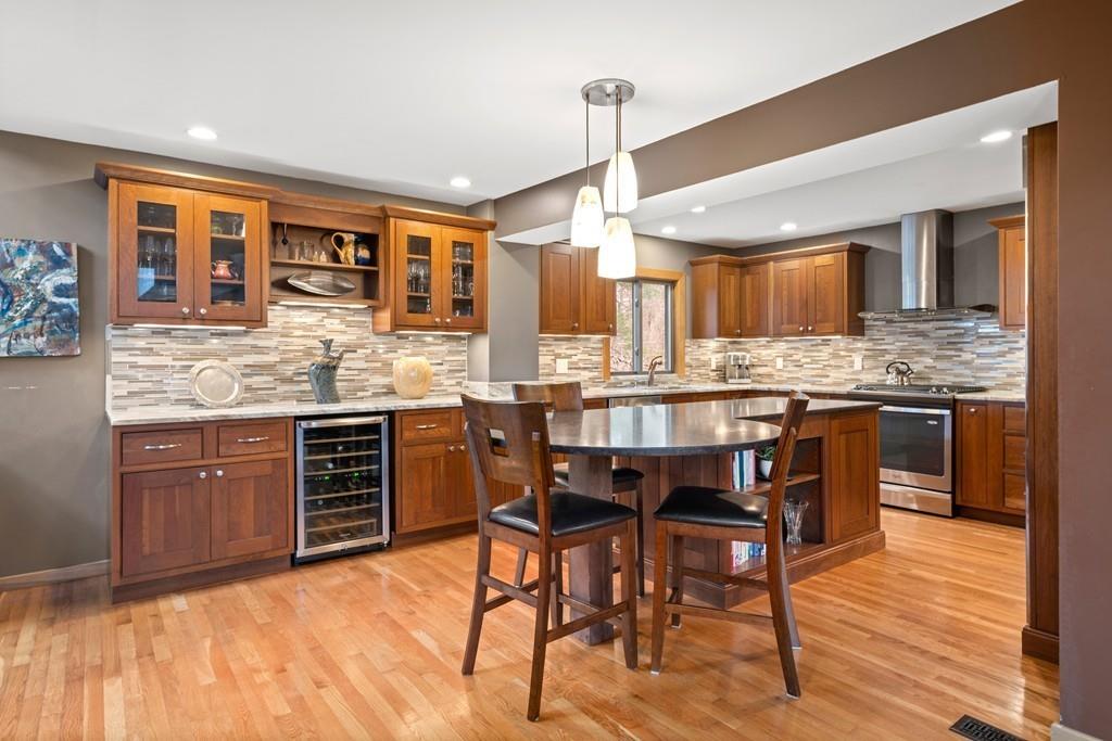 48 Forest Ridge Road Weston, MA 02493 - Photo 7 of 36