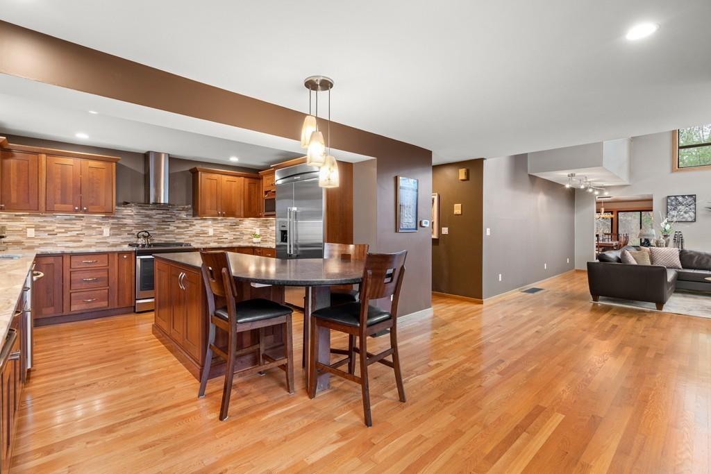 48 Forest Ridge Road Weston, MA 02493 - Photo 9 of 36