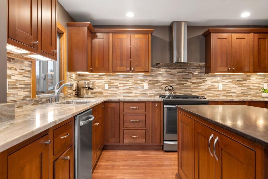 48 Forest Ridge Road Weston, MA 02493 - Photo 10 of 36