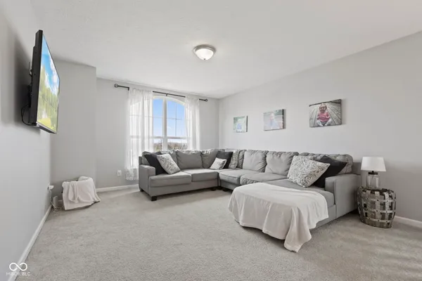 $689,375 | 10283 Sinndar Lane, Fishers, IN 46040