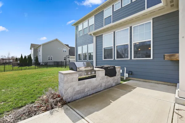 $689,375 | 10283 Sinndar Lane, Fishers, IN 46040