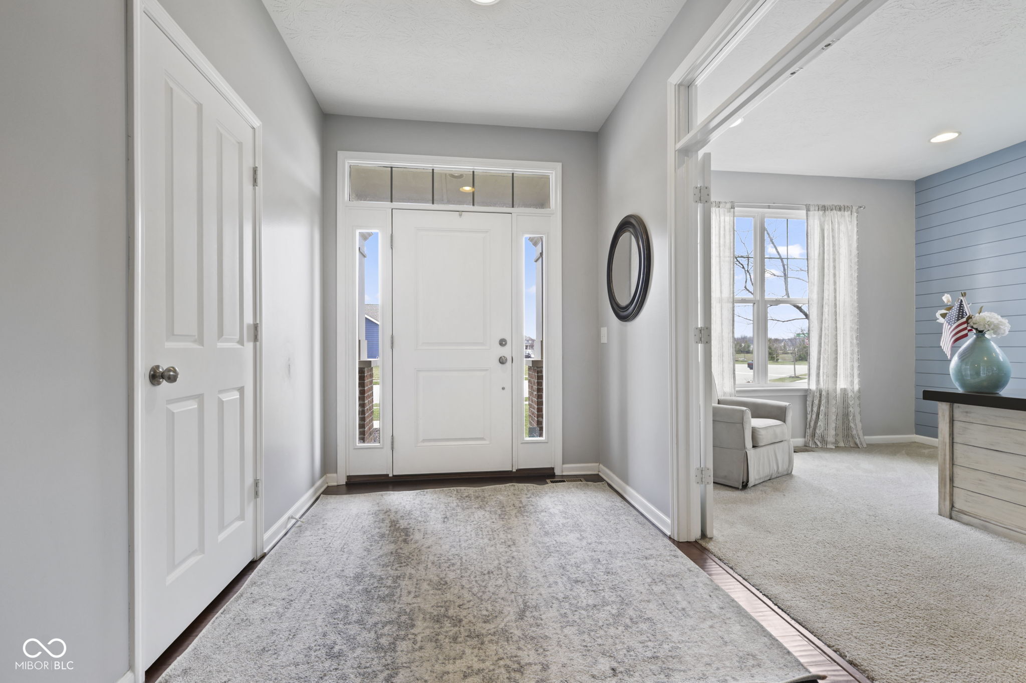 10283 Sinndar Lane Fishers, IN 46040 - Photo 5 of 52