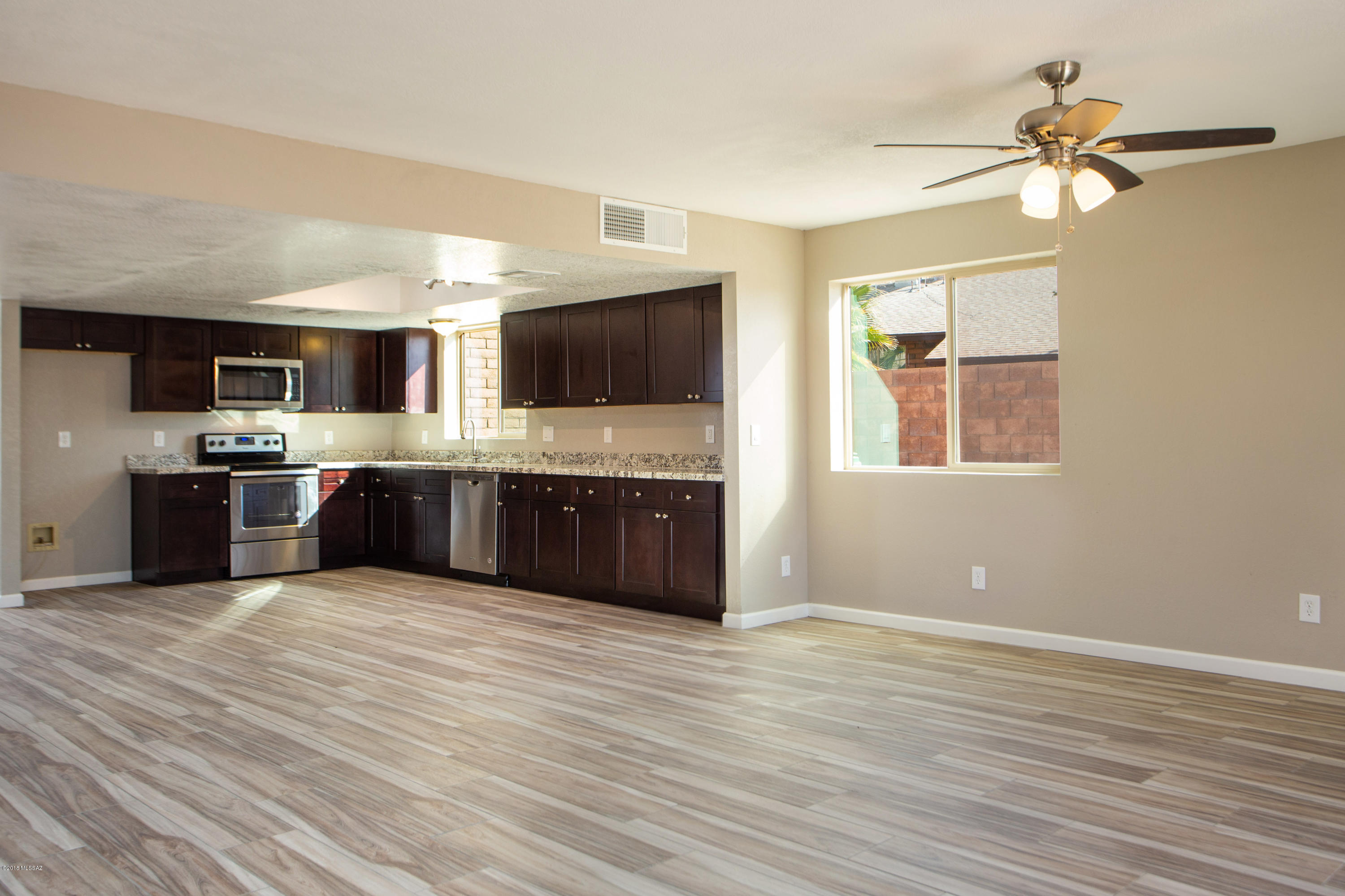 3161 West Green Ridge Drive Tucson, AZ 85741 - Photo 4 of 24