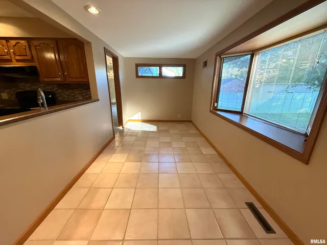 $169,900 | 212 South 12th Street, Herrin, IL 62948