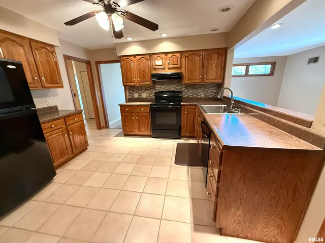 $169,900 | 212 South 12th Street, Herrin, IL 62948