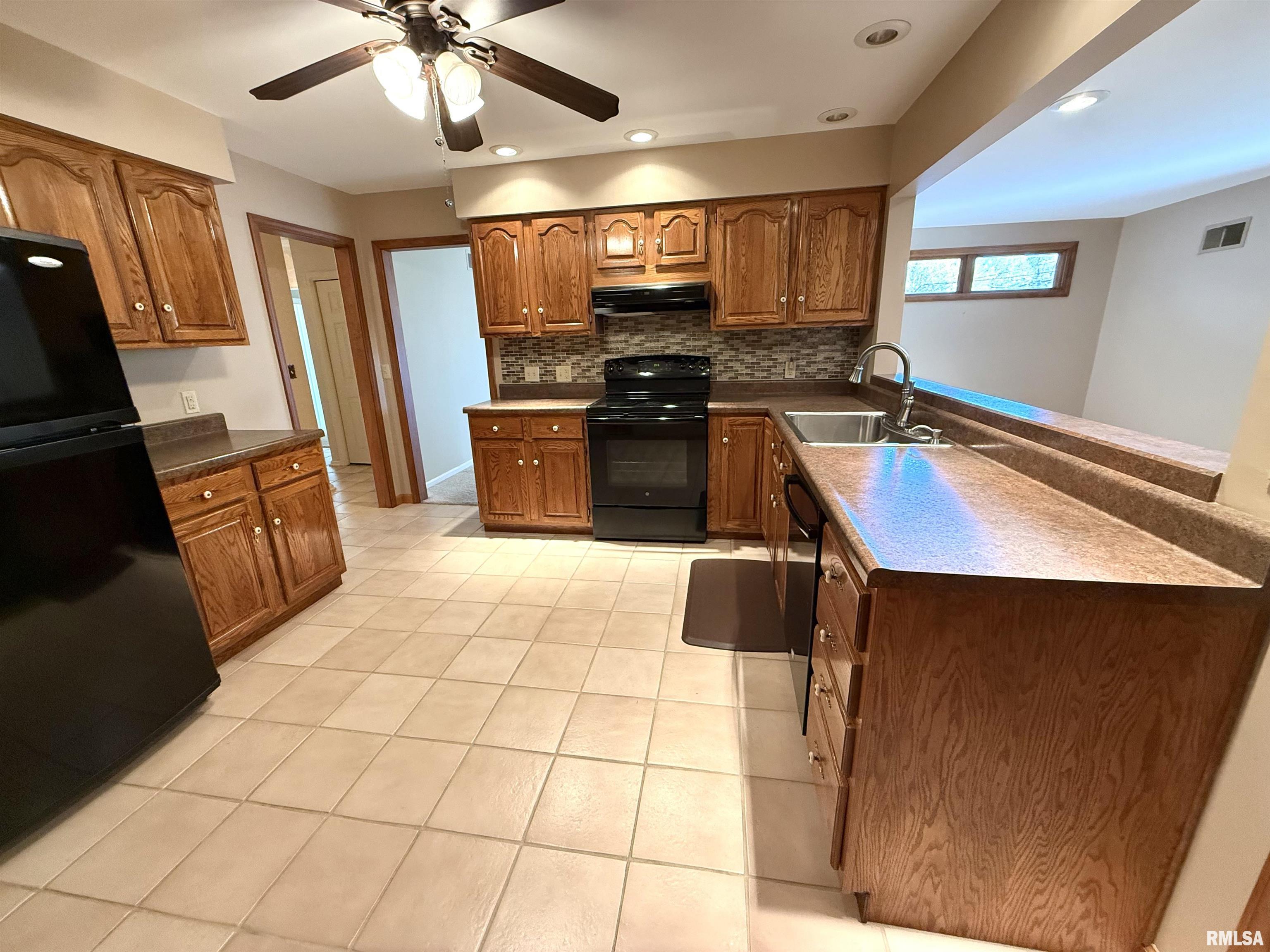 212 South 12th Street Herrin, IL 62948 - Photo 7 of 30