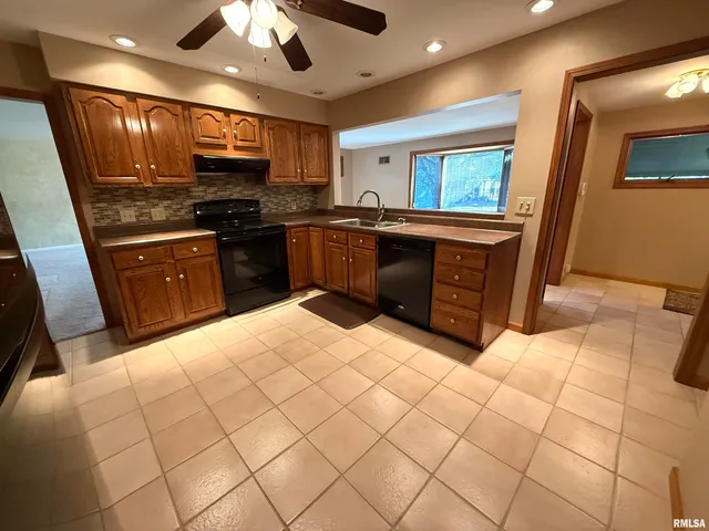 $169,900 | 212 South 12th Street, Herrin, IL 62948