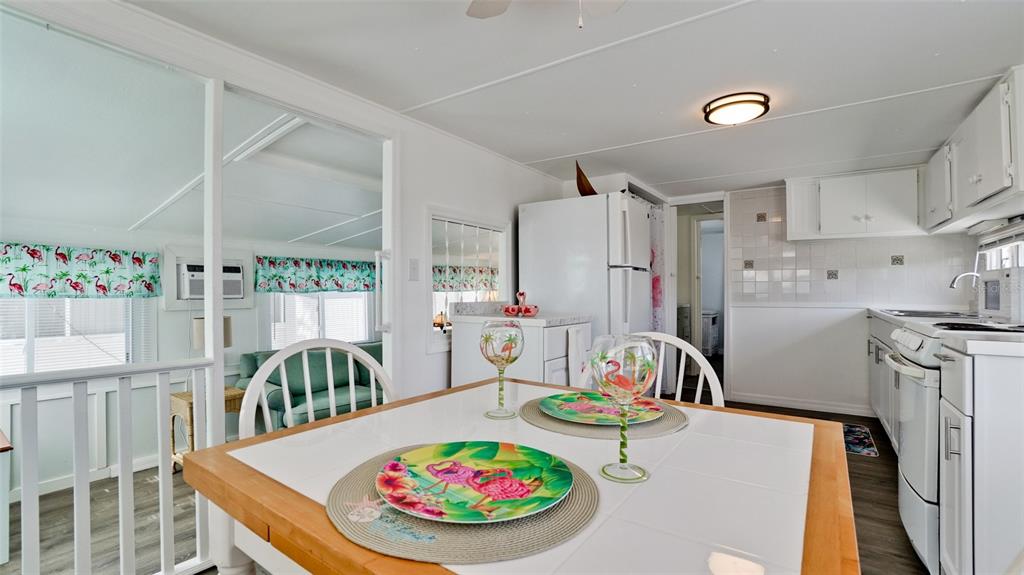 31 First Street Bradenton, FL 34210 - Photo 12 of 66