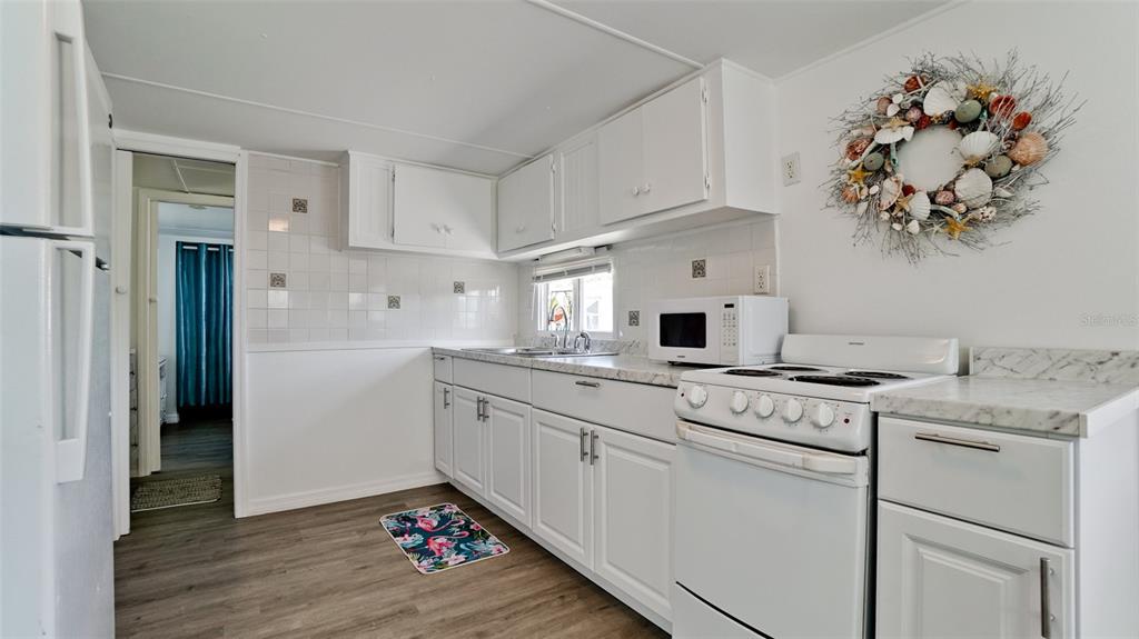 31 First Street Bradenton, FL 34210 - Photo 13 of 66