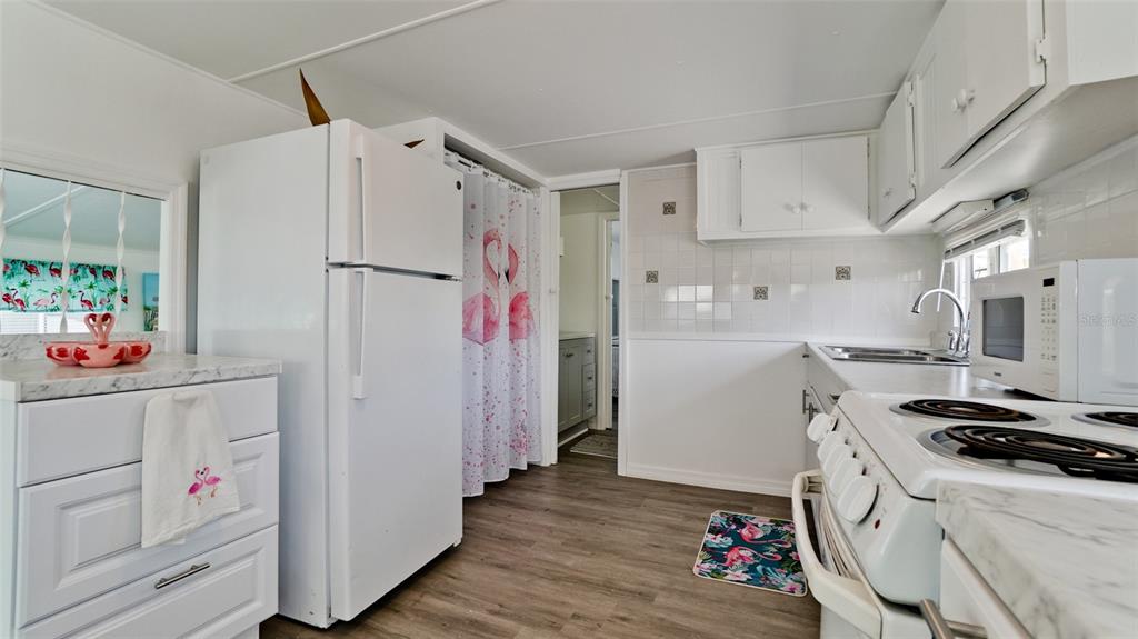 31 First Street Bradenton, FL 34210 - Photo 14 of 66