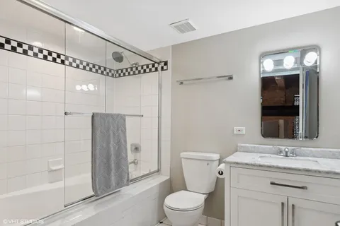 $575,000 | 11 North Green Street, Unit 2A, Chicago, IL 60607