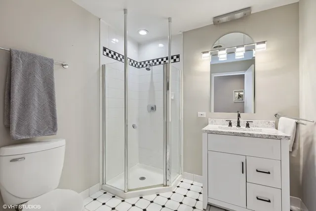 $575,000 | 11 North Green Street, Unit 2A, Chicago, IL 60607