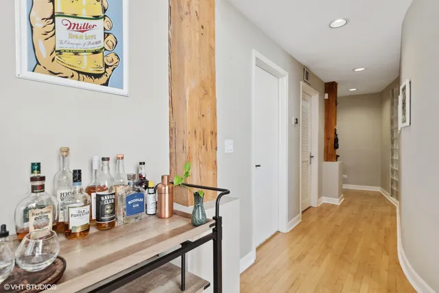 $575,000 | 11 North Green Street, Unit 2A, Chicago, IL 60607