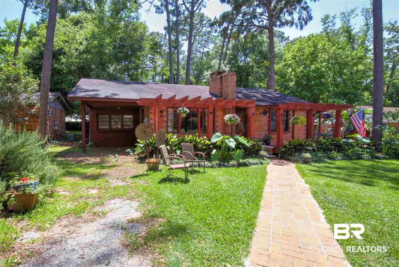 206 Orange Avenue Fairhope, AL 36532 - Photo 4 of 32