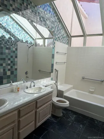 $8,000 | 5574 Caminito Genio, La Jolla, CA 92037
