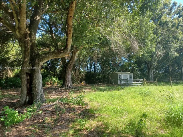 $375,000 | 740 Arbuckle Creek Road, Lorida, FL 33857