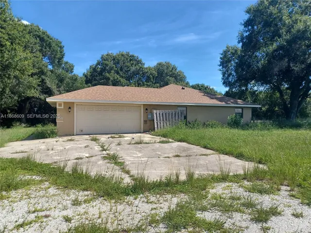 $375,000 | 740 Arbuckle Creek Road, Lorida, FL 33857
