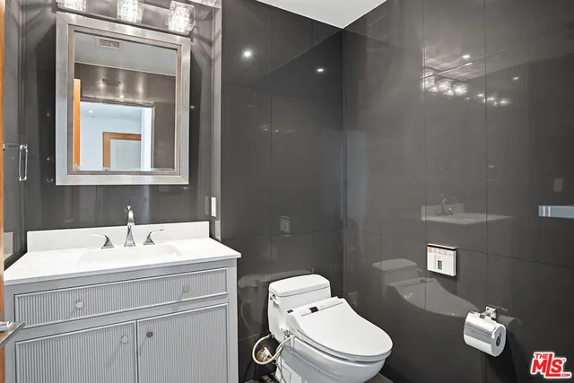 $8,000,000 | 13700 Marina Pointe Drive, Unit PH 1903, Marina del Rey, CA 90292