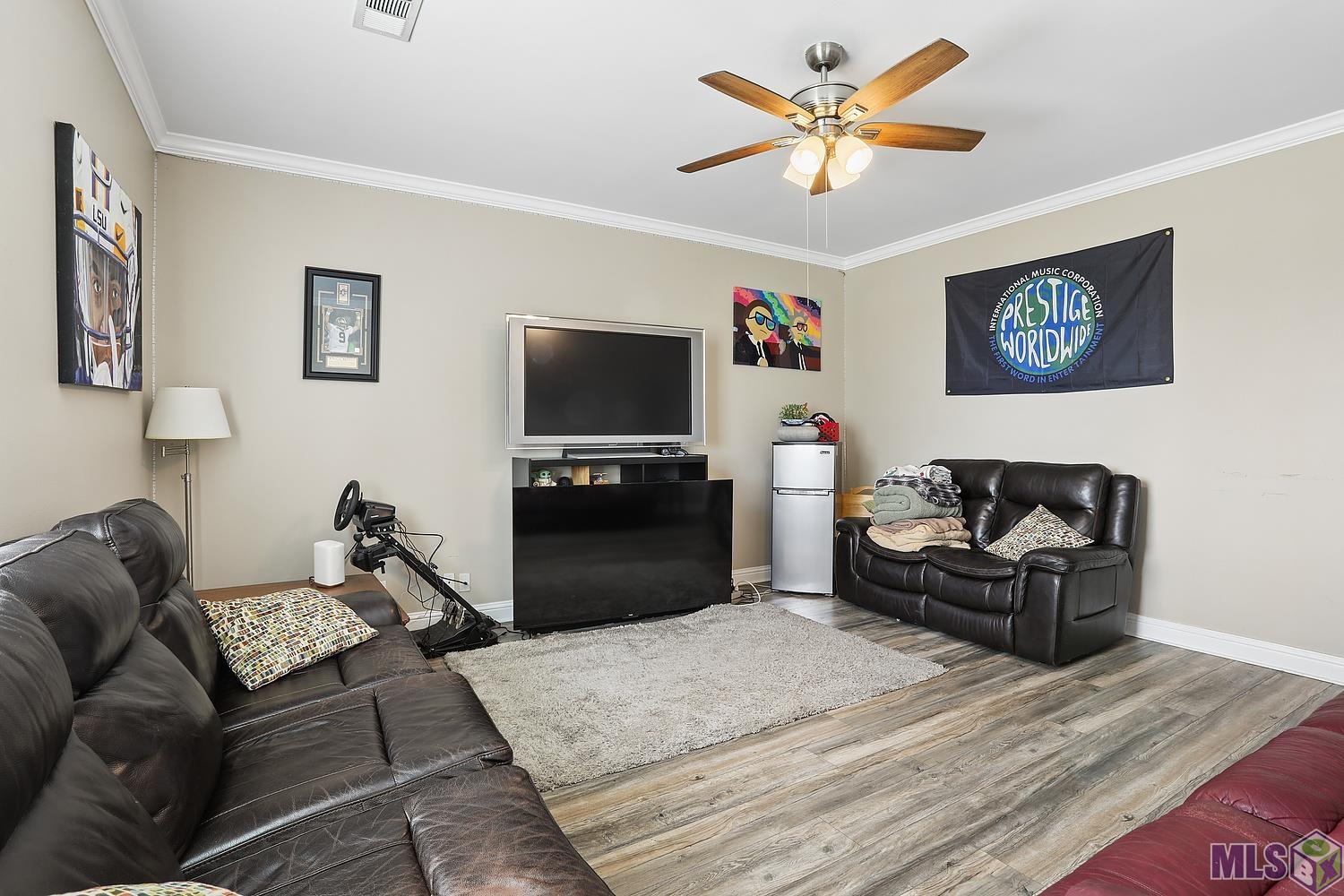 4000 Lake Beau Pre Boulevard, Unit 126 Baton Rouge, LA 70820 - Photo 15 of 19 Living Room