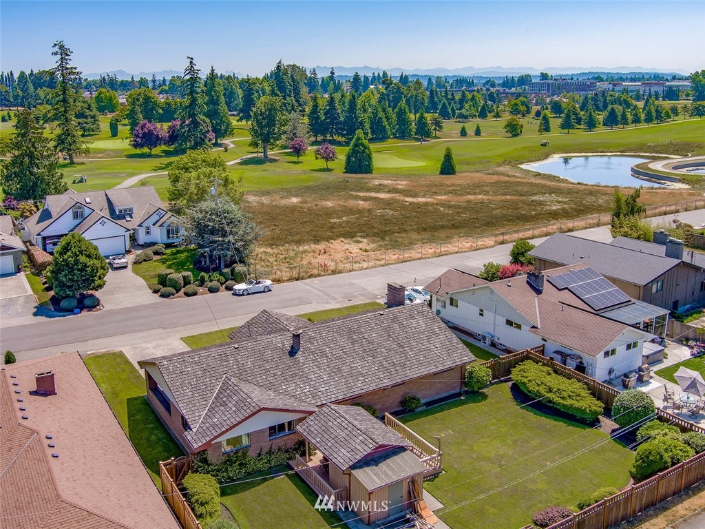 408 Rockefeller Avenue Everett, WA 98201 - Photo 2 of 27 Gallery Image 2