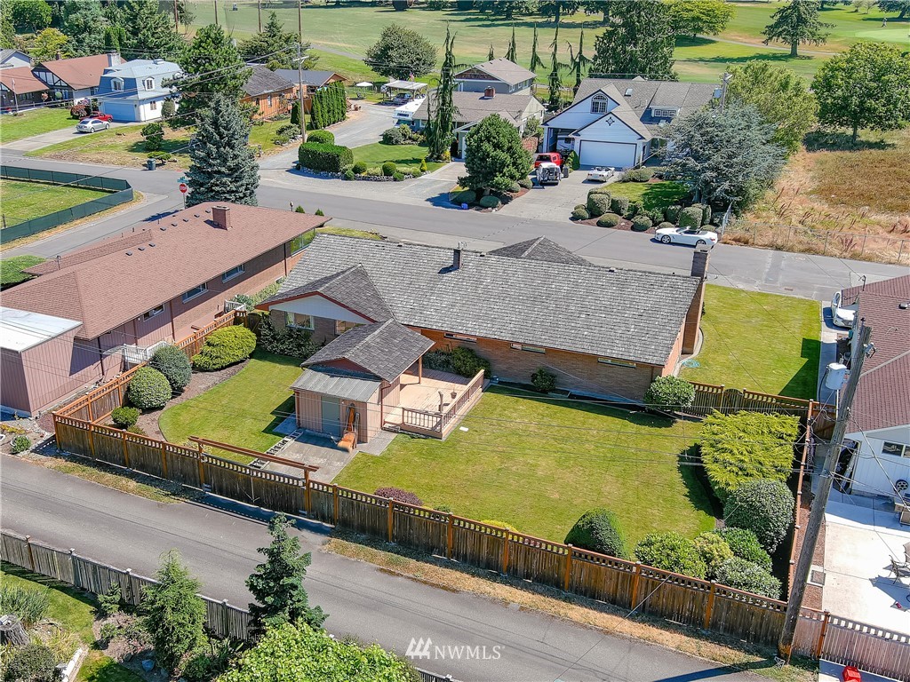 408 Rockefeller Avenue Everett, WA 98201 - Photo 5 of 27 Gallery Image 5