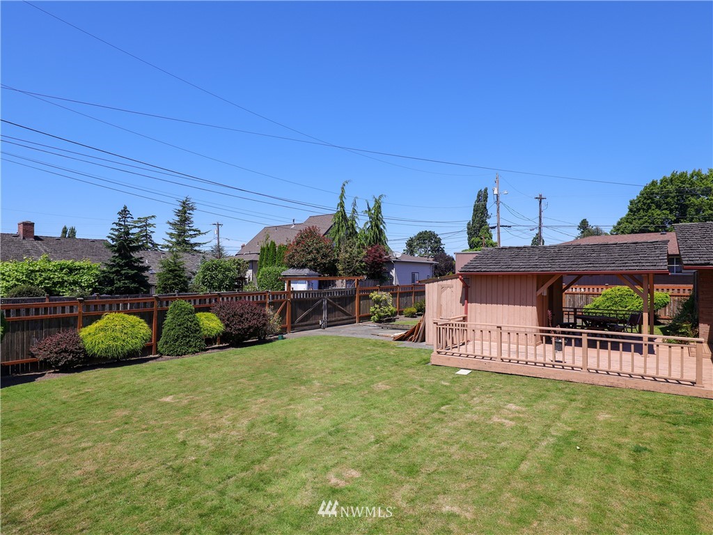 408 Rockefeller Avenue Everett, WA 98201 - Photo 9 of 27 Gallery Image 9
