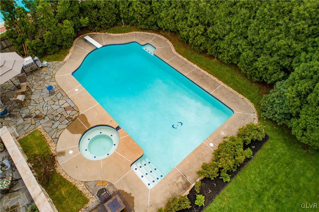 3135 Prescott Road Bethlehem, PA 18020 - Photo 3 of 41 Gallery Image 3