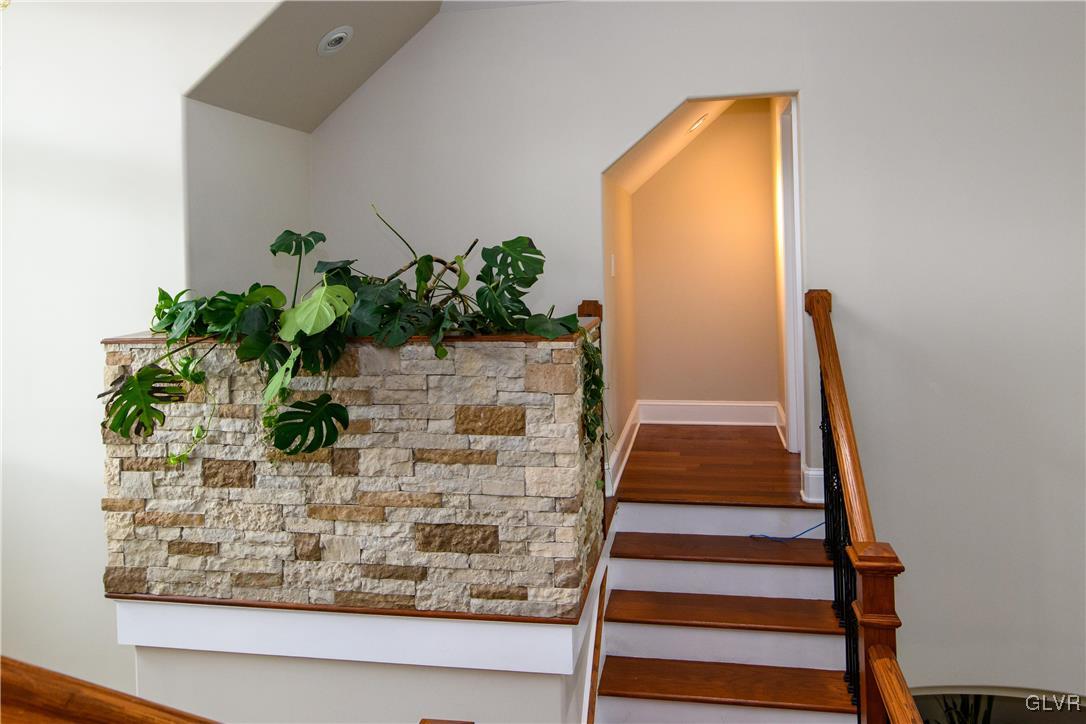 3135 Prescott Road Bethlehem, PA 18020 - Photo 31 of 41 Gallery Image 31