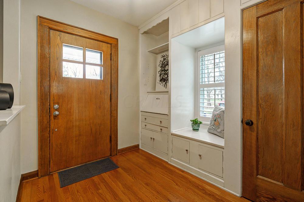 1825 Coventry Road Columbus, OH 43212 - Photo 6 of 33