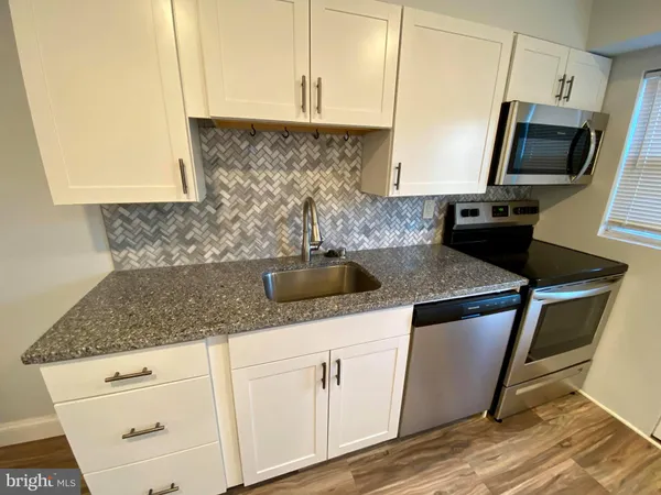 $1,950 | 1952 Guy Way, Baltimore, MD 21222